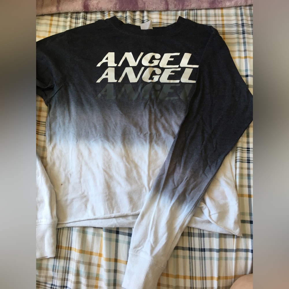 Angel dark gray to white ombré design
